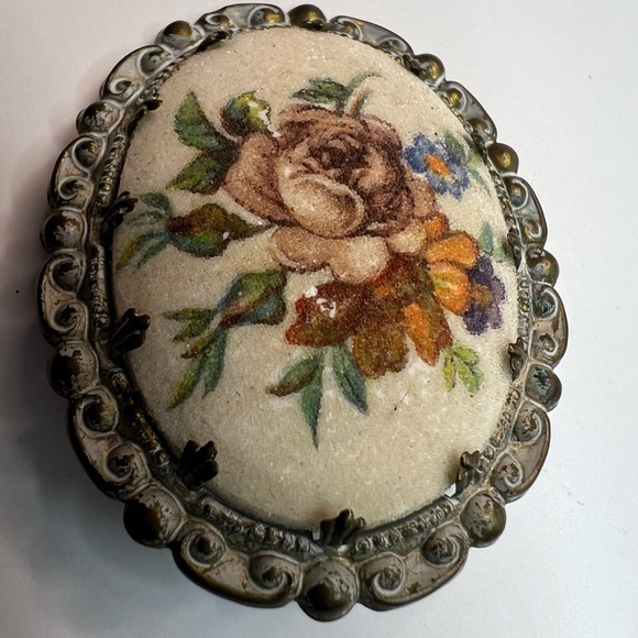 Vintage Estate Western Germany Signed Floral Sugar Rose Cameo Brooch Pin - Picture 3 of 17